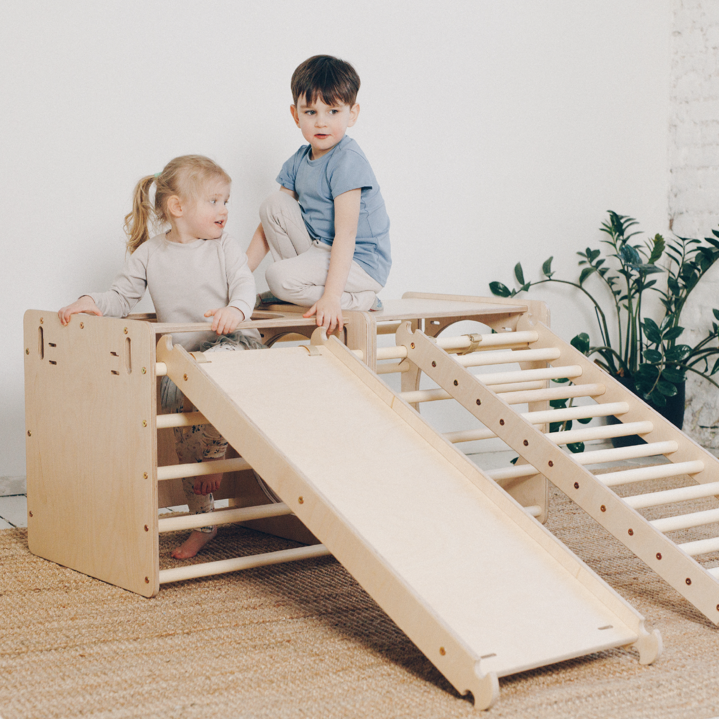 Climbing and Sliding ramp - KateHaa