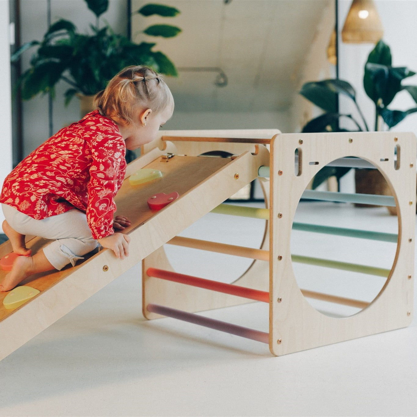 Climbing Cube Explorer - KateHaa