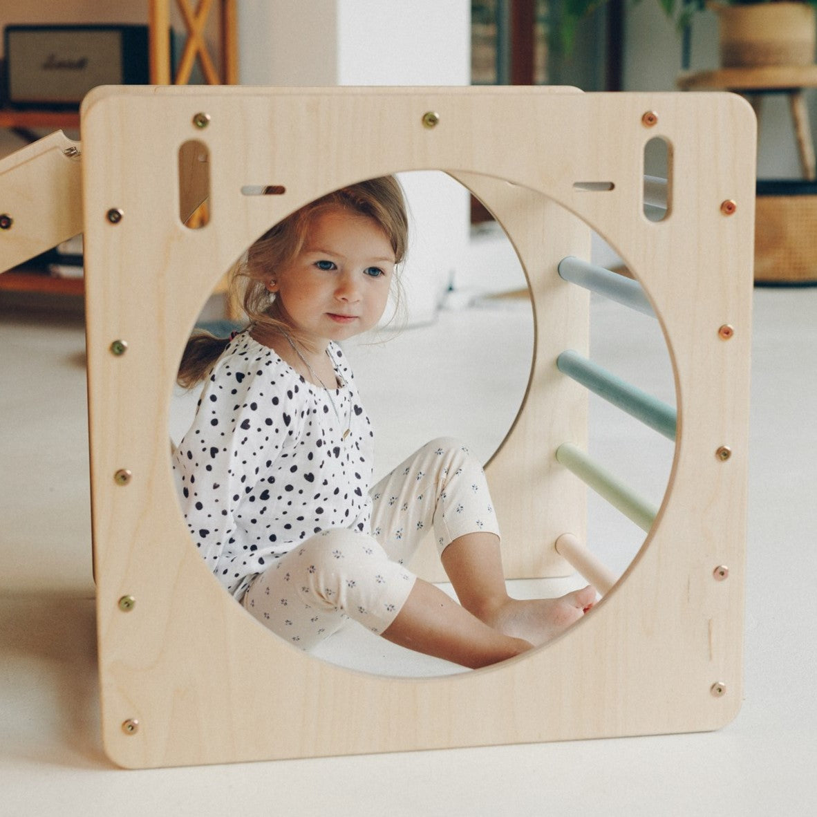 Climbing Cube Explorer - KateHaa