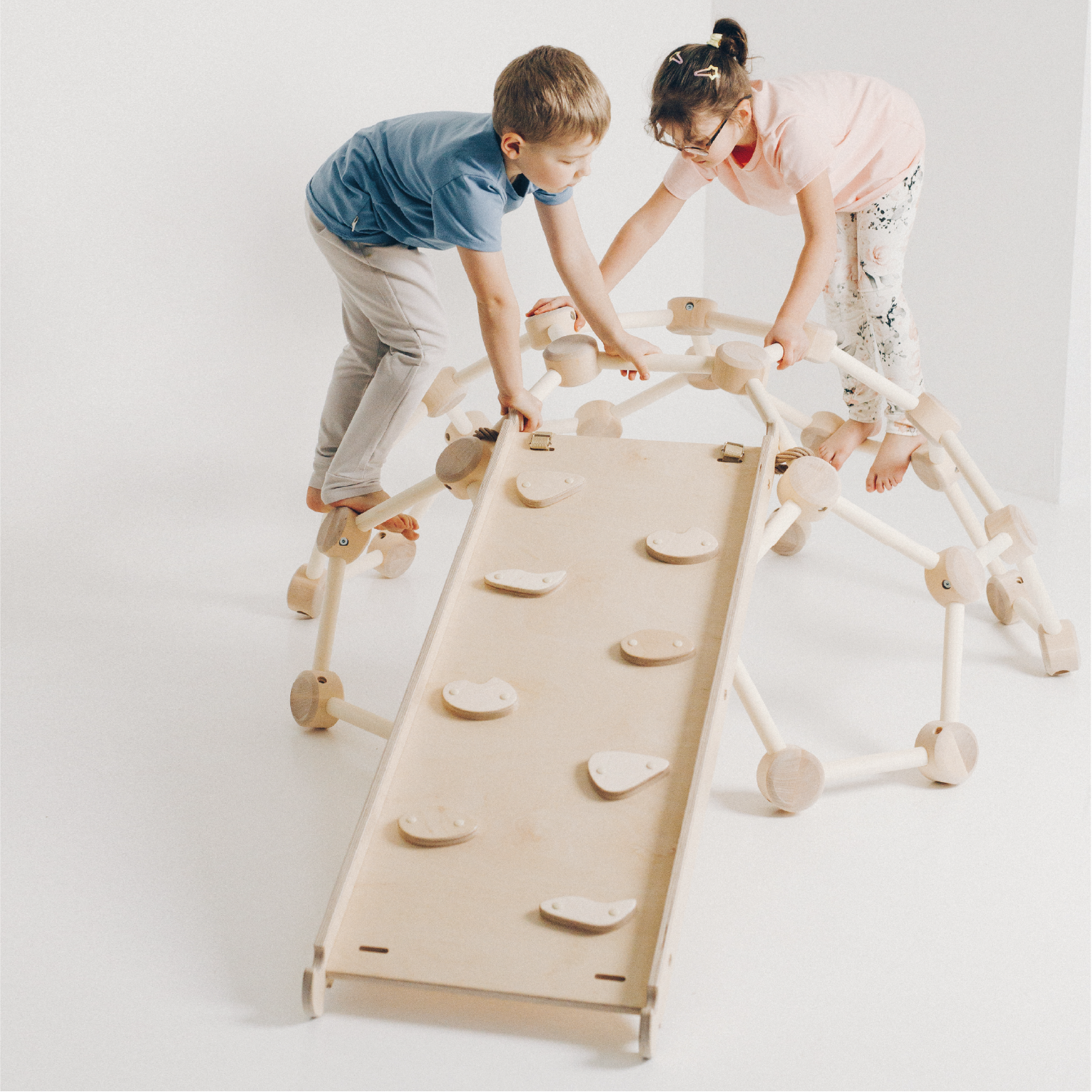Montessori climbing frame